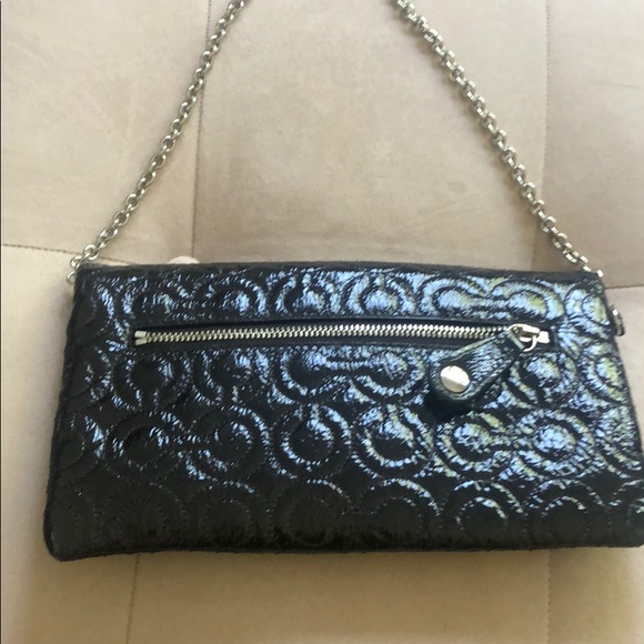 Couch patent leather clutch with optional chain - Picture 3 of 5